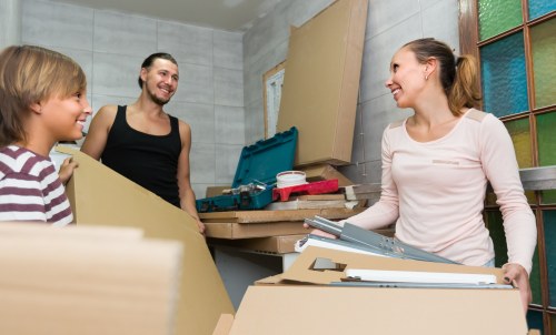 Docklands house removals team preparing for an apartment move
